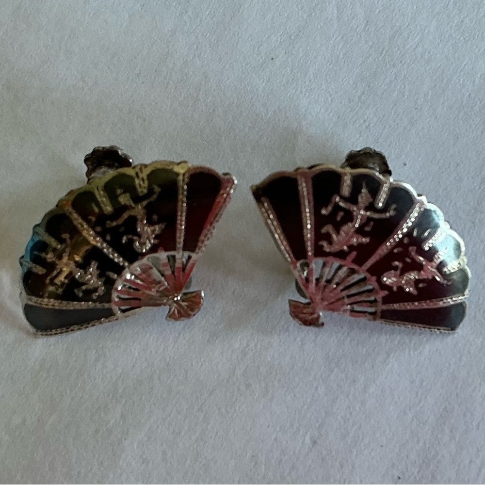 Vintage Siam Sterling Screw Back Earrings Fan-Shaped